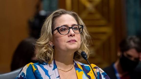 Former U.S. senator Kyrsten Sinema accuses of affair with bodyguard that led to end of his marriage